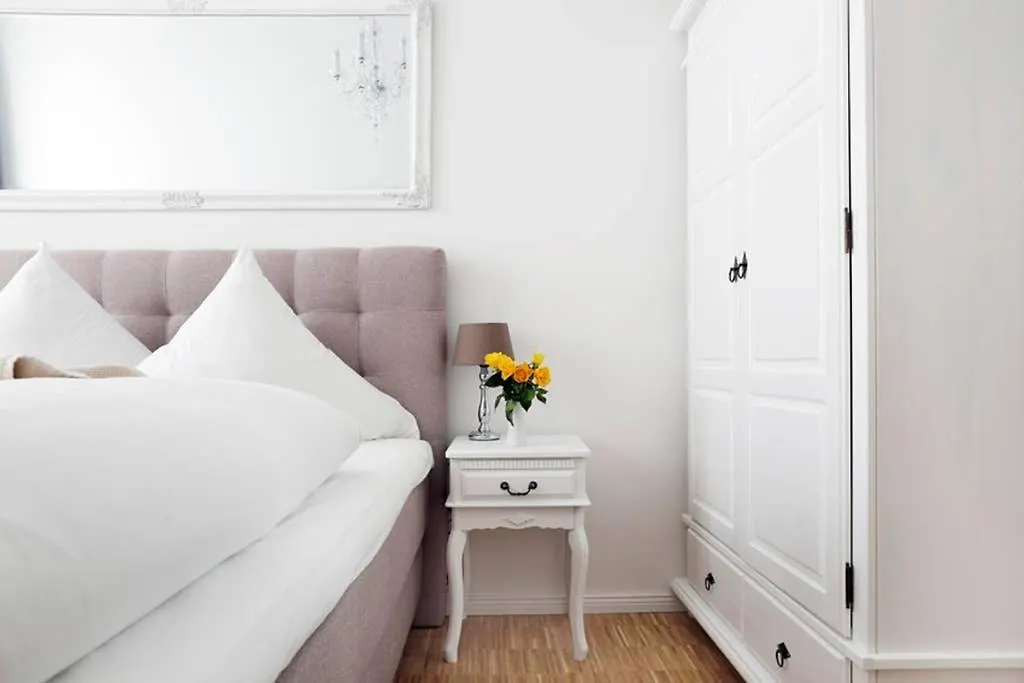 Sc 06 By Rockchair Apartments L Superhost Status L 4 Bedrooms Boxspringbeds 2 Bathrooms Balcony Elevator - Cozy Family & Business Flair Welcomes You! Berlin Almanya