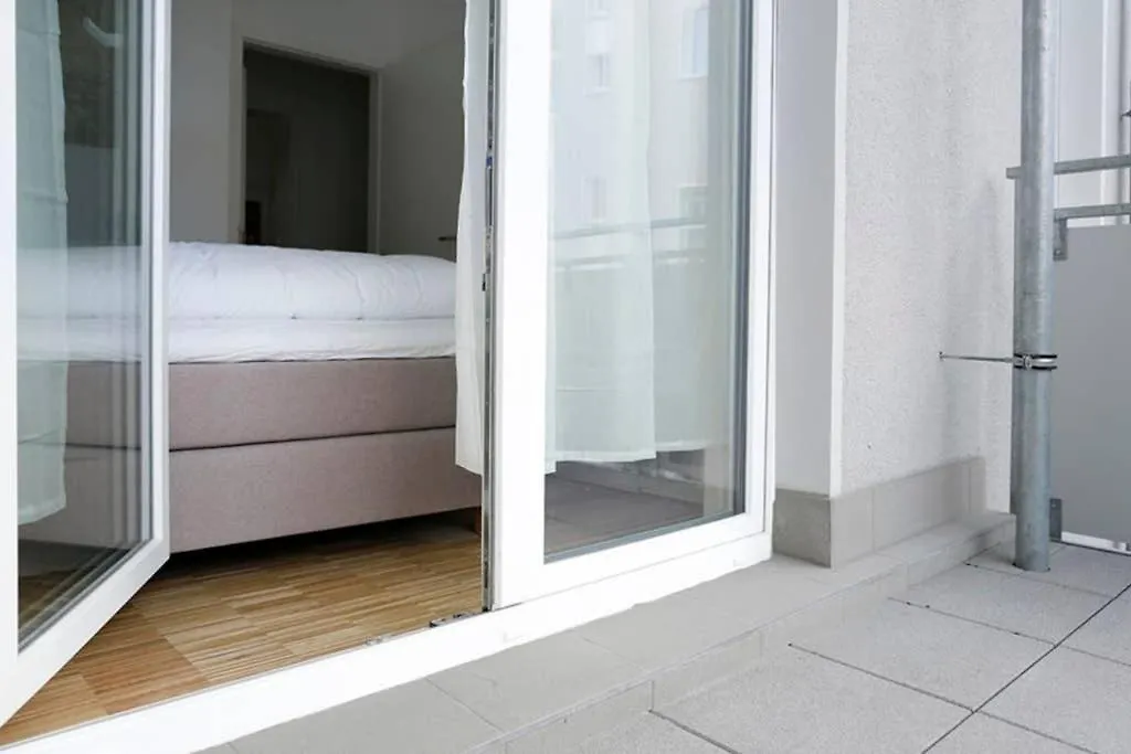 Sc 06 By Rockchair Apartments L Superhost Status L 4 Bedrooms Boxspringbeds 2 Bathrooms Balcony Elevator - Cozy Family & Business Flair Welcomes You! Berlin