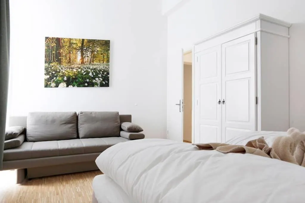 Sc 06 By Rockchair Apartments L Superhost Status L 4 Bedrooms Boxspringbeds 2 Bathrooms Balcony Elevator - Cozy Family & Business Flair Welcomes You! Berlin Almanya